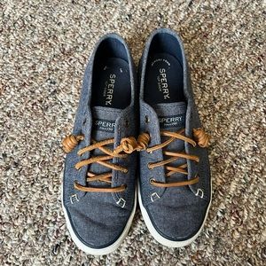 Denim colored Sperry deck shoes/topsides/size 7